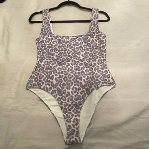 Byegreis bodysuit